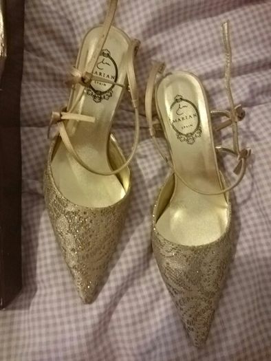 Marian gold sandals size 38 - brand new