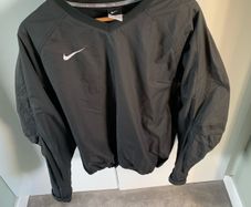 Nike light weight running top