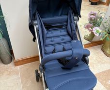 Hauck Buggy / Stroller , Navy Blue , Mint Condition (Barely Used)