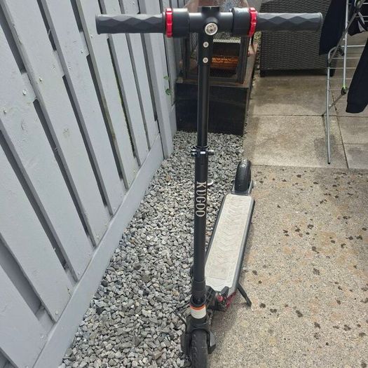 Kuggo Eletric Scooter