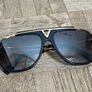LV mascot sunglasses Image 9