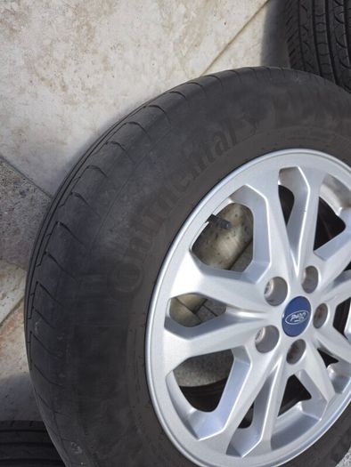Ford 16" Alloy Wheels