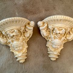 Cherub corbels / shelf