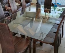 Solid Glass Topped Oak Table With 8 Oak Chairs