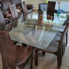 Solid Glass Topped Oak Table With 8 Oak Chairs