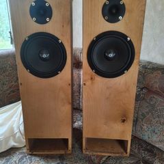 Hi-Fi Speakers