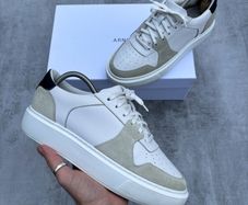 White Arne Court Trainer