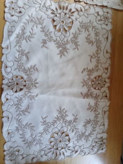 2 Vintage Place Mats/Embroidery