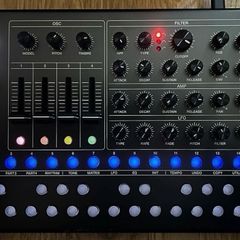 Roland SH-4D (Polyphonic/ Multitimbral Desktop Synthesiser)