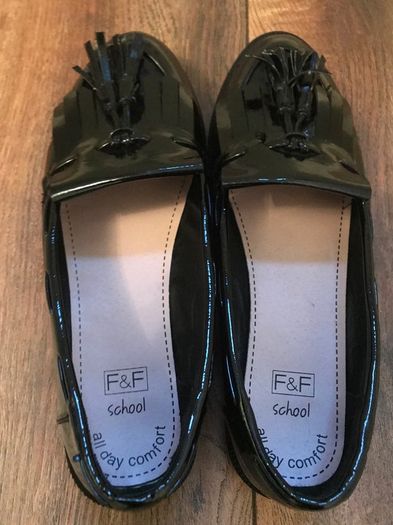 F&F girls black patent tassel loafers size 3