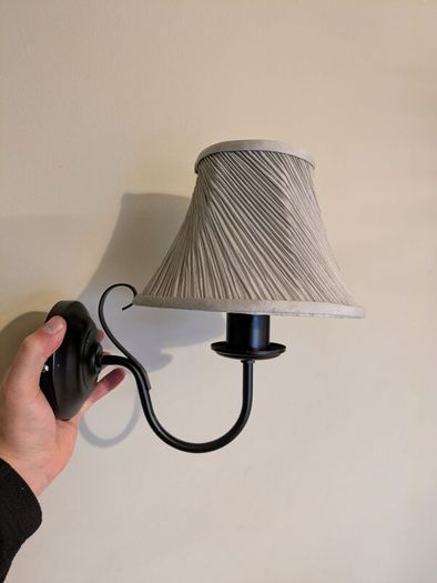 Set of 2 wall lights (bulbs included)