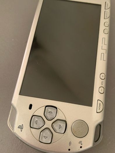 PSP 2004 Ice Silver Boxed