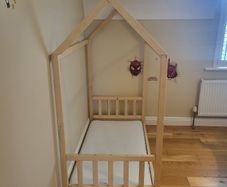 Toddler bed