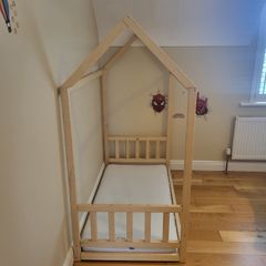 Toddler bed