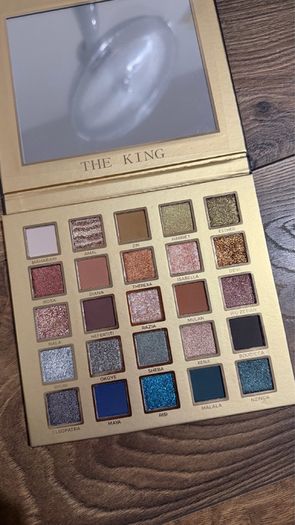 Eloise the king palette new