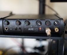 IK Multimedia AXE I/O Solo