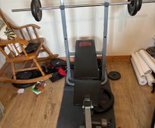 Bench press and weights