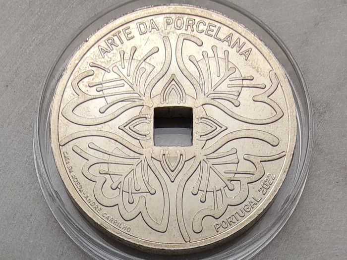 Portugal 5 Euro Base Metals Uncirculated Coin 2022 - The Art of Porcelain - Portugal and the East