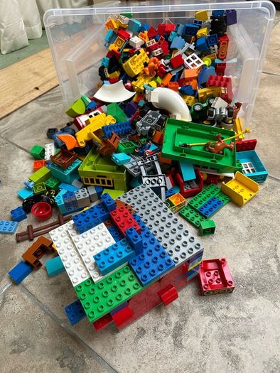 Big box of duplo 8kg