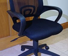 Black Office Swivel Chairs