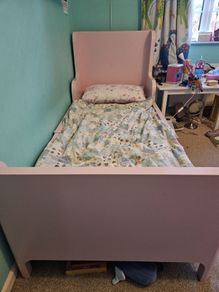 IKEA Children's Extendable bed (pink)
