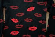 Savida Black Red Lips jumper Size Small