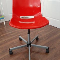 kids desk chair