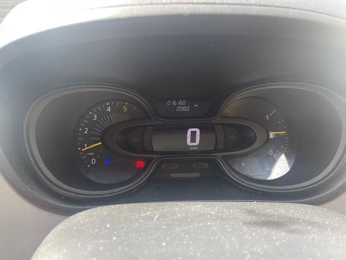 2015 renault trafic very clean