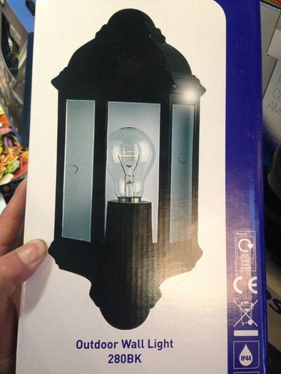 Outdoor Wall Light