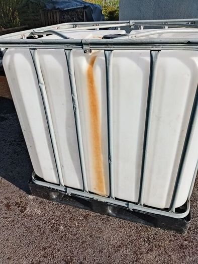 1000L IBC tank.