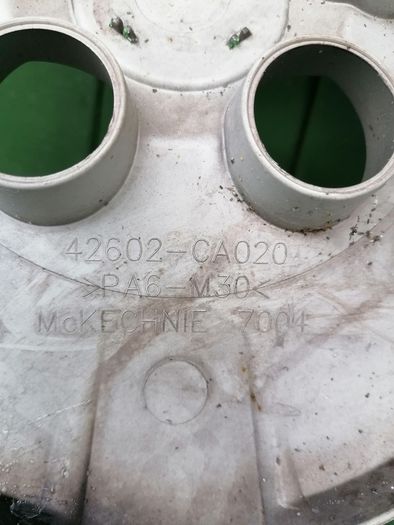 Toyota avensis hubcap trim that fits to your rims