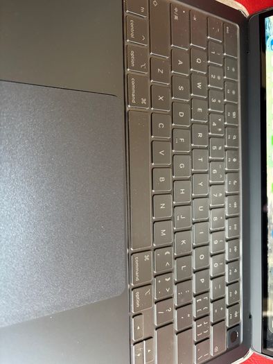 MacBook Air 13 inch 16g 256g M2