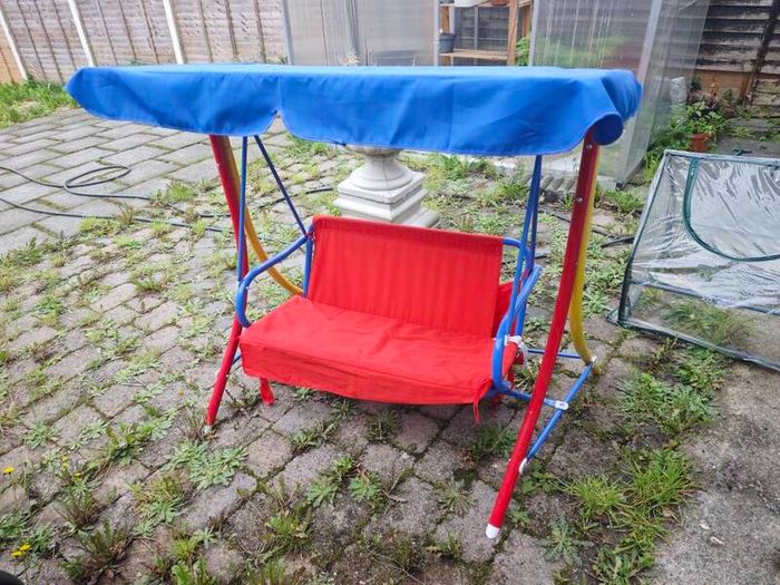 kids swing