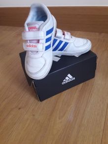 Adidas boys trainers 7.5 eu25