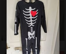 halloween skeleton costume and hat