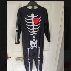 halloween skeleton costume and hat