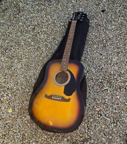 Guitar acoustic Fender