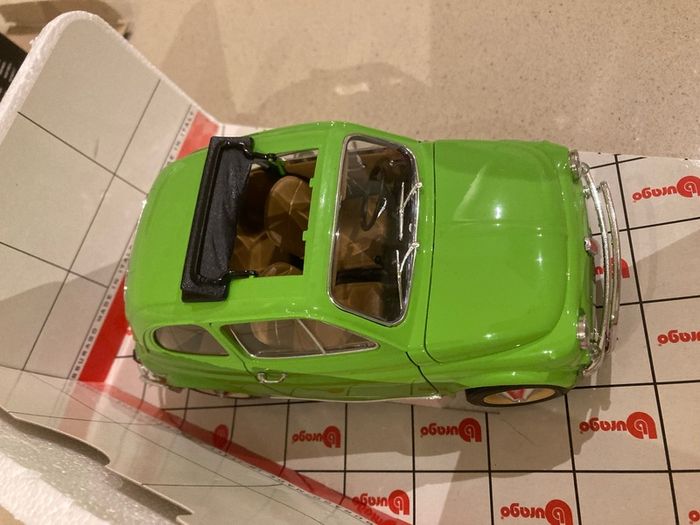 Fiat 500 L 1/16 Burago