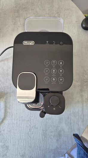 Gran Lattissima Black Coffee Machine
