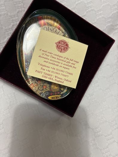 Past Times Morris and Company POMONA Paperweight