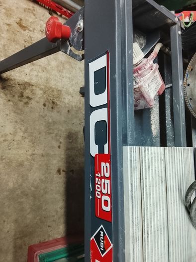 Rubi 110 wet saw with table
