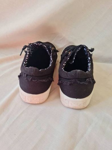 skechers bobs canvas trainers Size 7 eu 40 Black in excellent condition