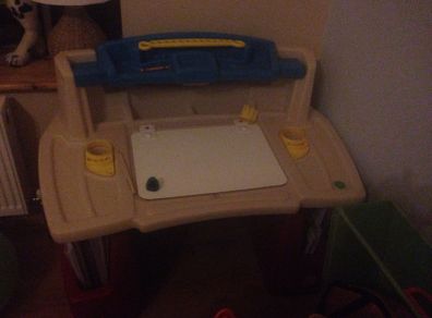 Step 2 deluxe art activity desk.