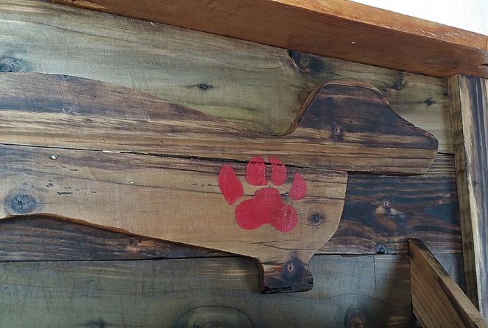 Rustic Dog Station / Organiser / Shelf