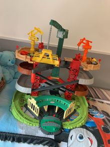 thomas the tank train