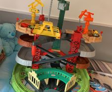 thomas the tank train