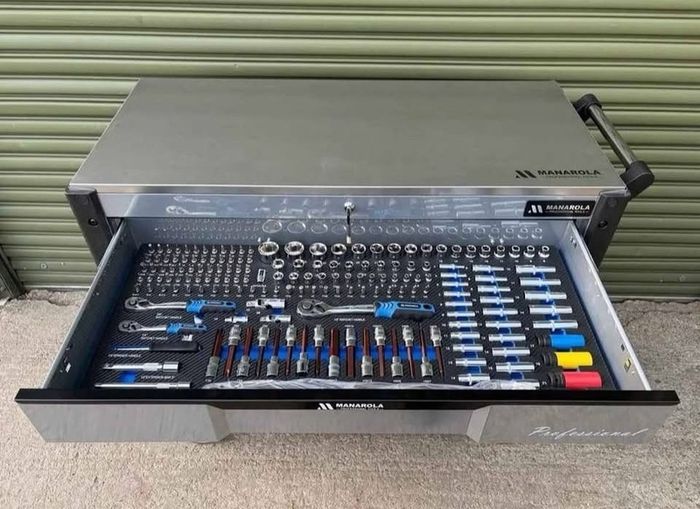 12 Drawer toolbox full of tools+free impact socket set