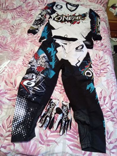O' Neal motocross suit trousers and jersey