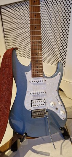 Ibanez AZ2204-ICM Prestige (Ice Blue Metallic)