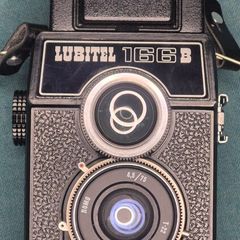 Lomo Lubitel 166b TLR camera